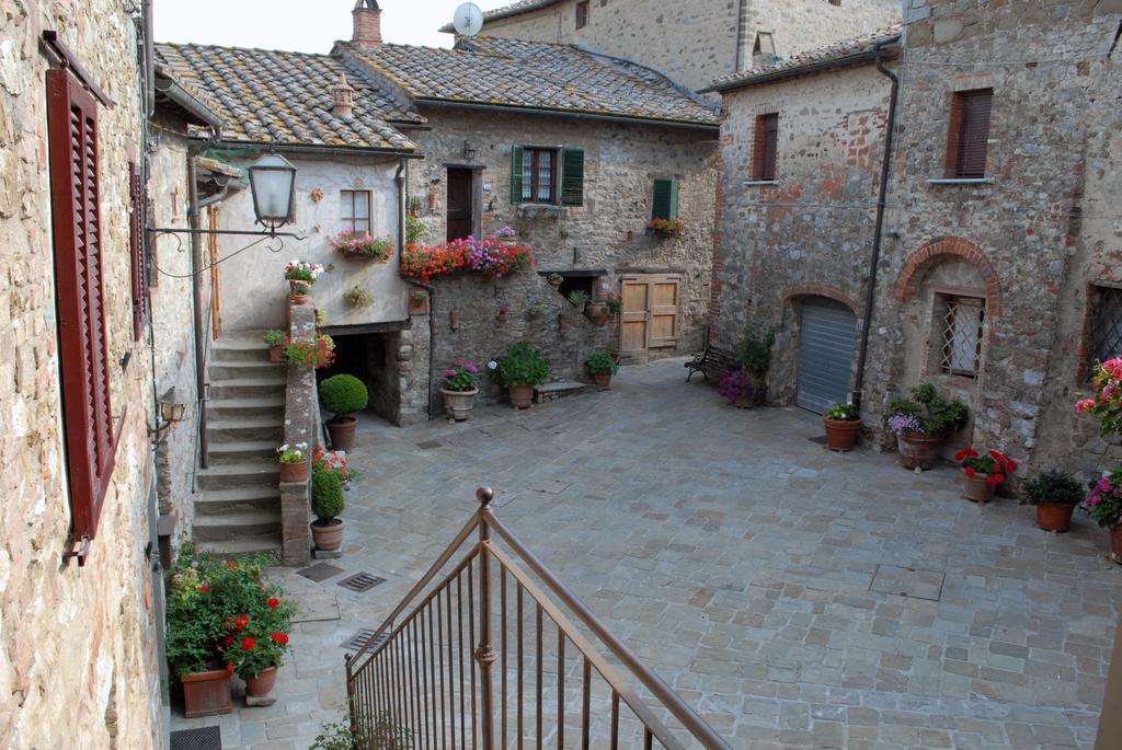 Апартаменты Borgo San Gusme Экстерьер фото